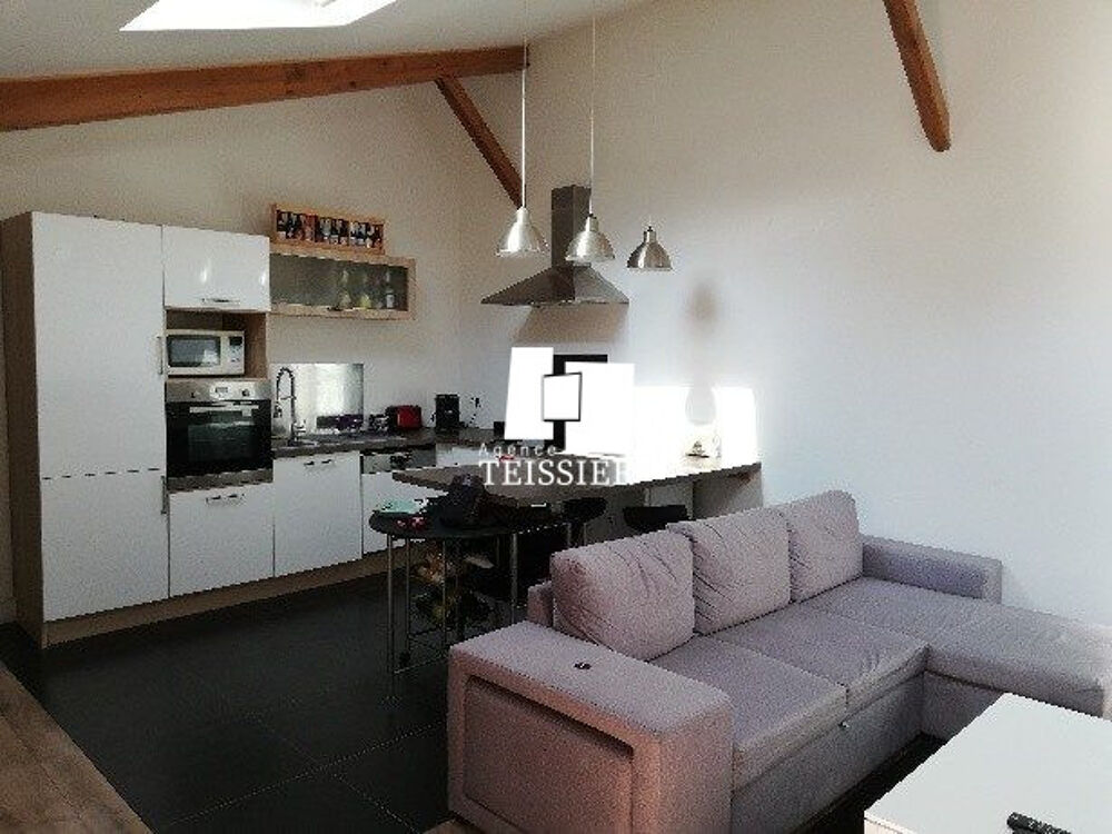 Exclusivité : Les Vans centre historique, appartement lumineux