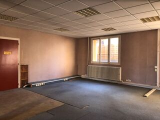  Immeuble à vendre 355 m² La côte-saint-andré