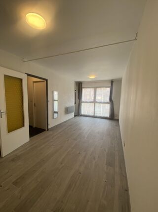  Appartement à louer 2 pièces 24 m²