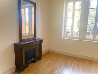  Appartement à louer 4 pièces 94 m²