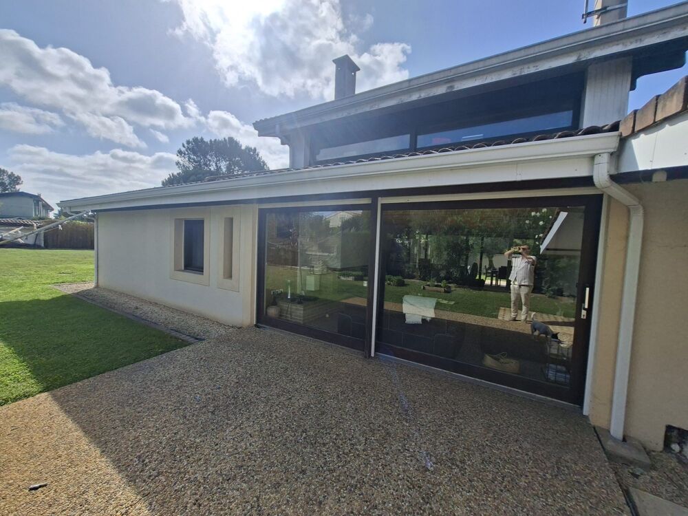 Vente Maison Grande Maison d'architecte avec piscine et beau terrain Saint-médard-en-jalles