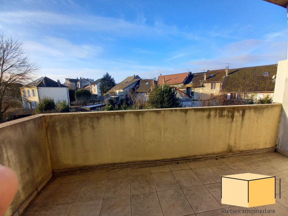 Location Appartement 3 pièces en centre ville de BELLEY (01300), avec garage et cave Belley