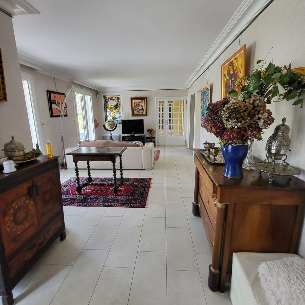 Vente Maison Maison T5 d'environ 182 m² sur une parcelle de 3237 m² Puygouzon