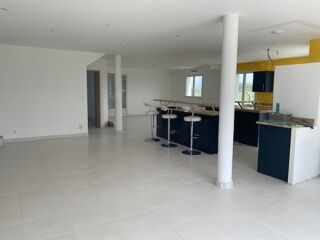  Maison à louer 7 pièces 254 m²
