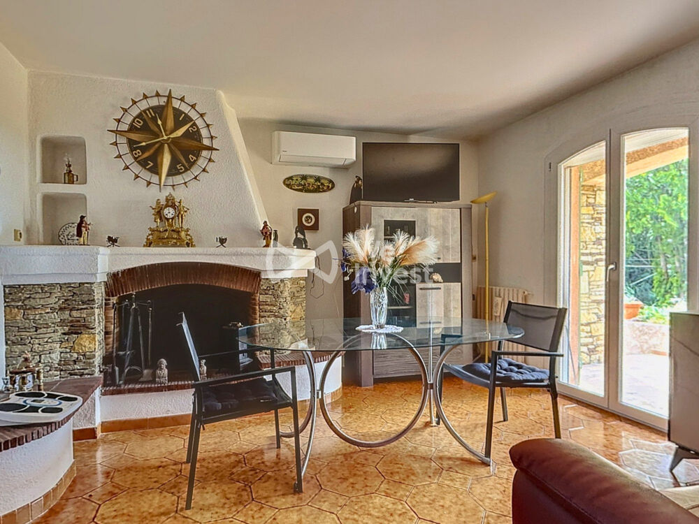 Vente Maison Villa familiale T6 de 136 m² – Terrain de 739 m² – Double Ollioules