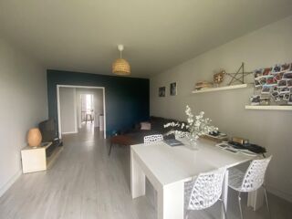  Appartement à louer 3 pièces 76 m²