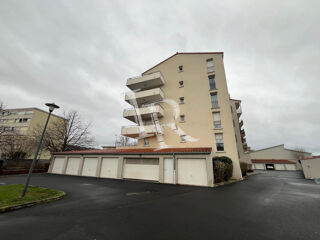  Parking / Garage à louer 12 m²