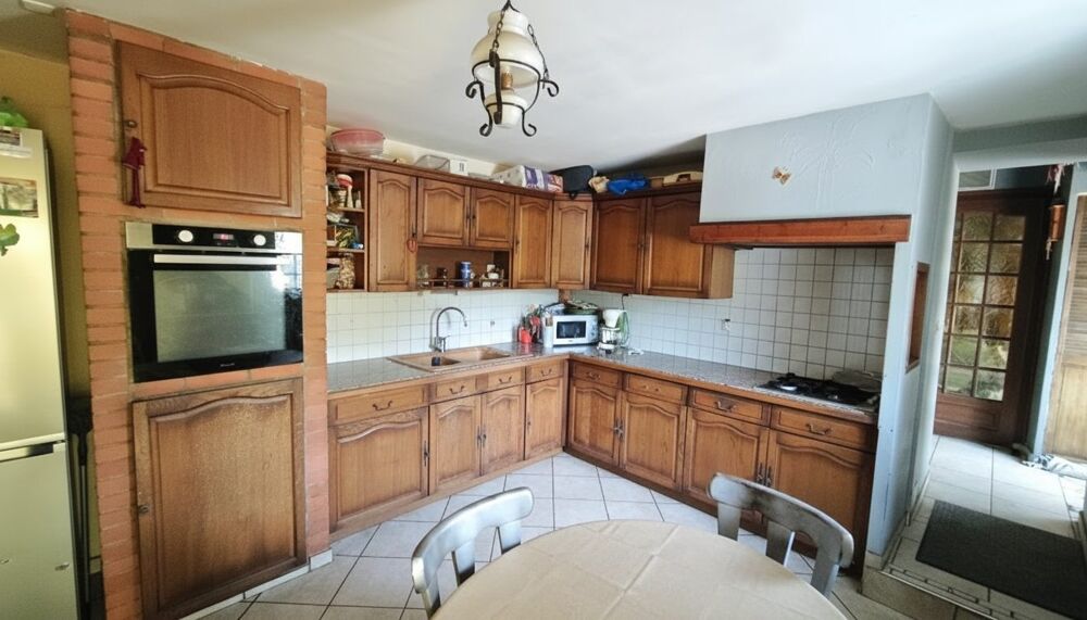 Corps de ferme grange + écurie 953m² de terrain