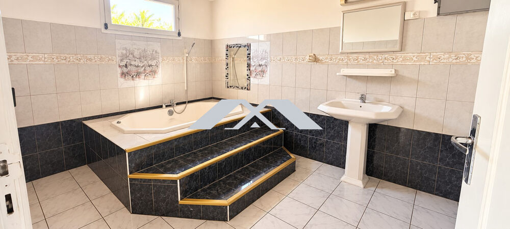 Vente Maison Maison familiale traditionnelle de plain-pied type F5 Saint Loui Saint-louis