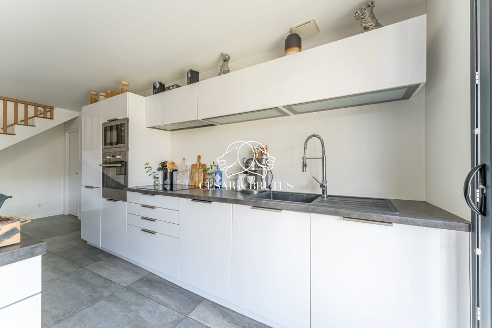 Vente Maison Sathonay-Village : Maison rénovée de 117 m² – 3 chambres, j Sathonay-village