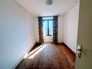  Immeuble  vendre 15 + pices 170 m