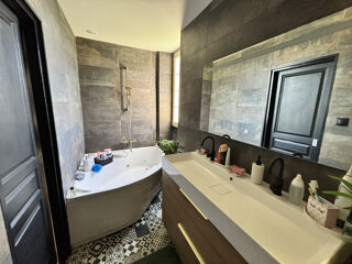  Maison � vendre 8 pi�ces 166 m�