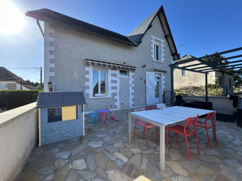   Maison � Saint Priest de Gimel en Corr�ze Maison - 6 pi�ce(s) - 125 m�