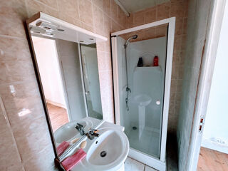  Immeuble  vendre 15 + pices 170 m