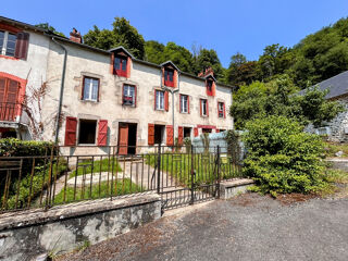  Immeuble  vendre 15 + pices 170 m