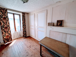  Immeuble  vendre 15 + pices 170 m