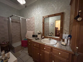  Immeuble � vendre 15 + pi�ces 561 m�