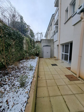  Appartement à louer 3 pièces 69 m²