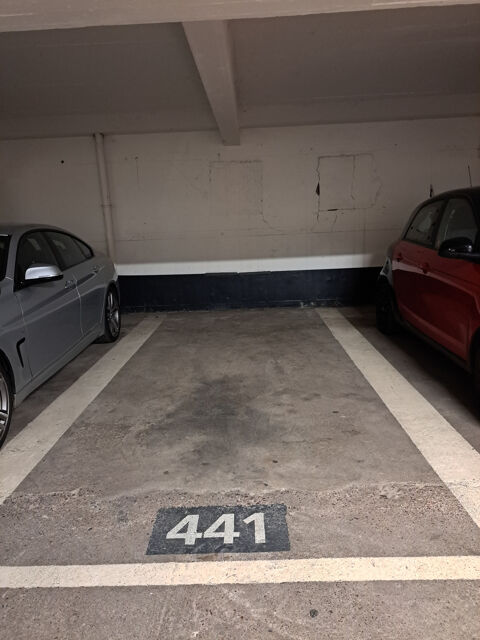  Parking / Garage � louer 