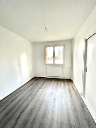  Appartement à louer 3 pièces 57 m²