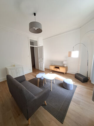 Appartement à louer 3 pièces 64 m²