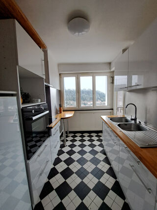  Appartement  louer 4 pices 72 m