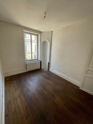  Appartement à louer 3 pièces 48 m²
