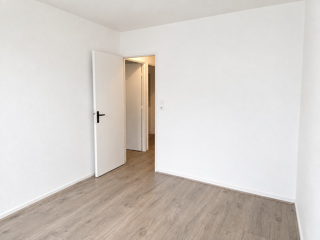  Appartement à louer 5 pièces 90 m²