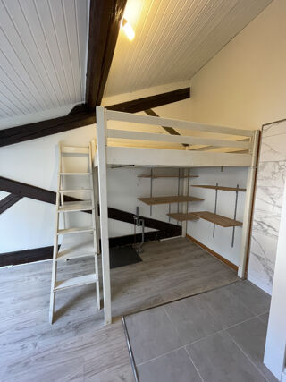  Appartement à louer 1 pièce 35 m²