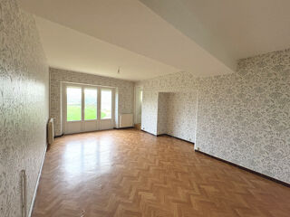  Appartement à louer 4 pièces 117 m²