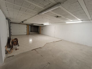  Parking / Garage  louer 30 m