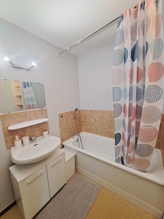  Appartement à louer 1 pièce 32 m²
