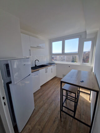  Appartement à louer 3 pièces 58 m²
