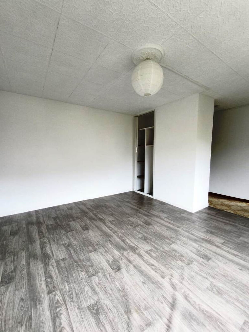 Vente Appartement AXE VELODROME BRABOIS APPARTEMENT T2, 1er ETAGE  32 M2  AVEC CAVE ET PLACE DE PARKING. Vandoeuvre les nancy