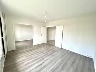  Appartement à louer 3 pièces 57 m²