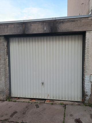  Parking / Garage à louer 