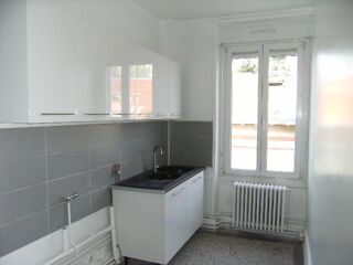  Appartement à louer 3 pièces 53 m²