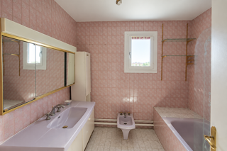  Appartement à louer 5 pièces 128 m²