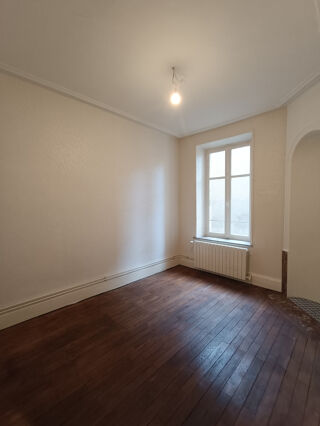  Appartement à louer 3 pièces 48 m²