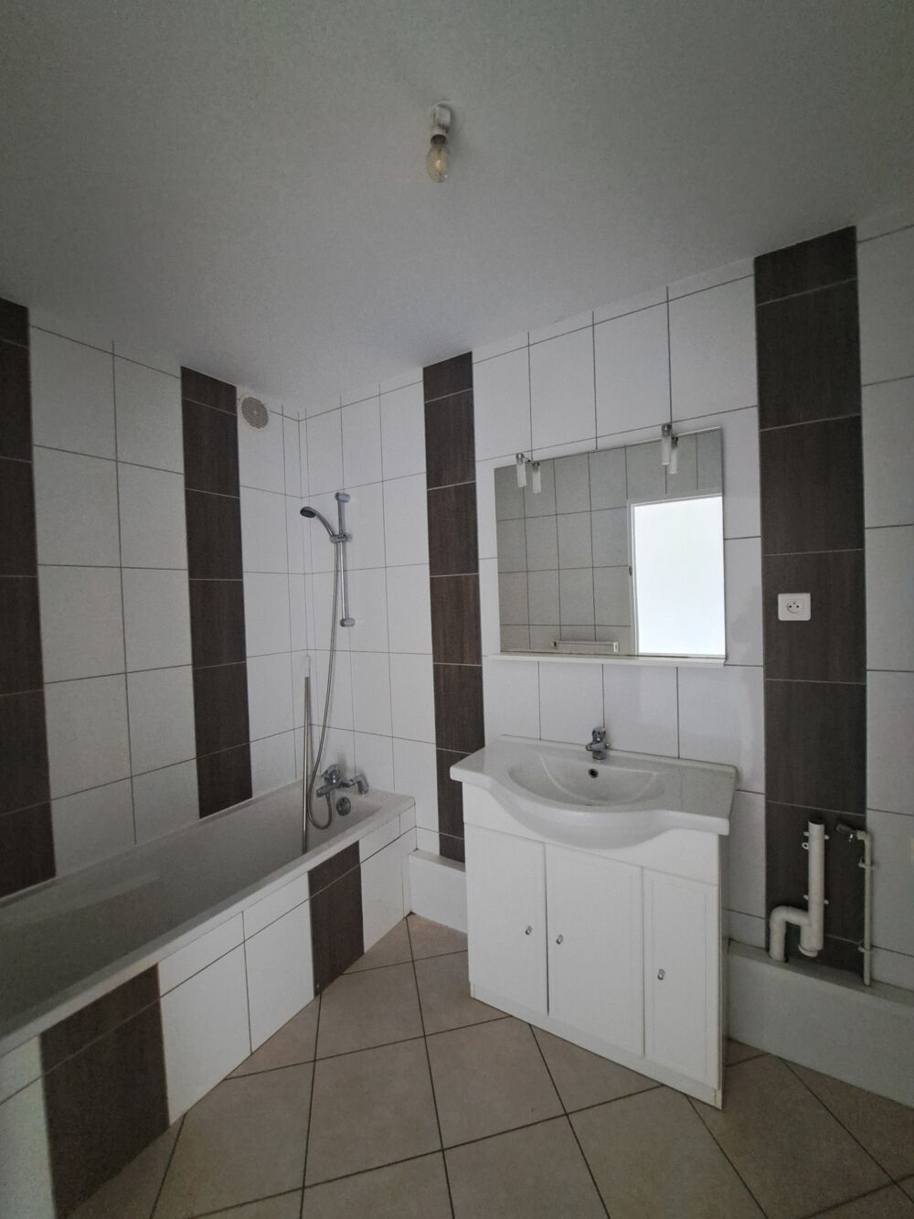 NANCY - BONSECOURS - AVENUE DE STRASBOURG - F3 de 80M2