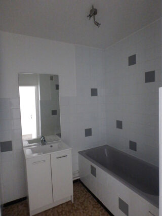  Appartement à louer 3 pièces 66 m²