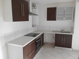  Appartement à louer 3 pièces 81 m²
