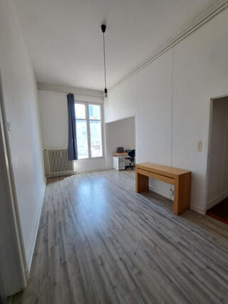  Appartement  louer 2 pices 70 m