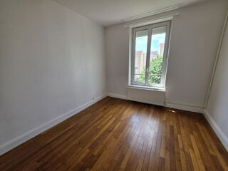  Appartement à louer 3 pièces 66 m²