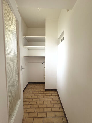  Appartement à louer 4 pièces 117 m²