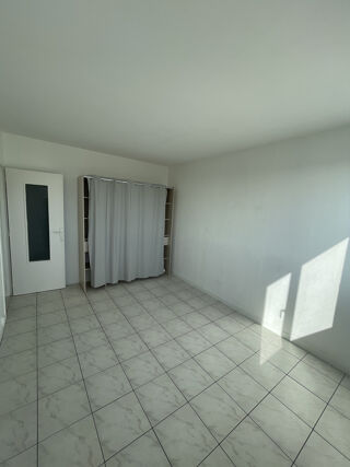  Appartement à louer 3 pièces 58 m²