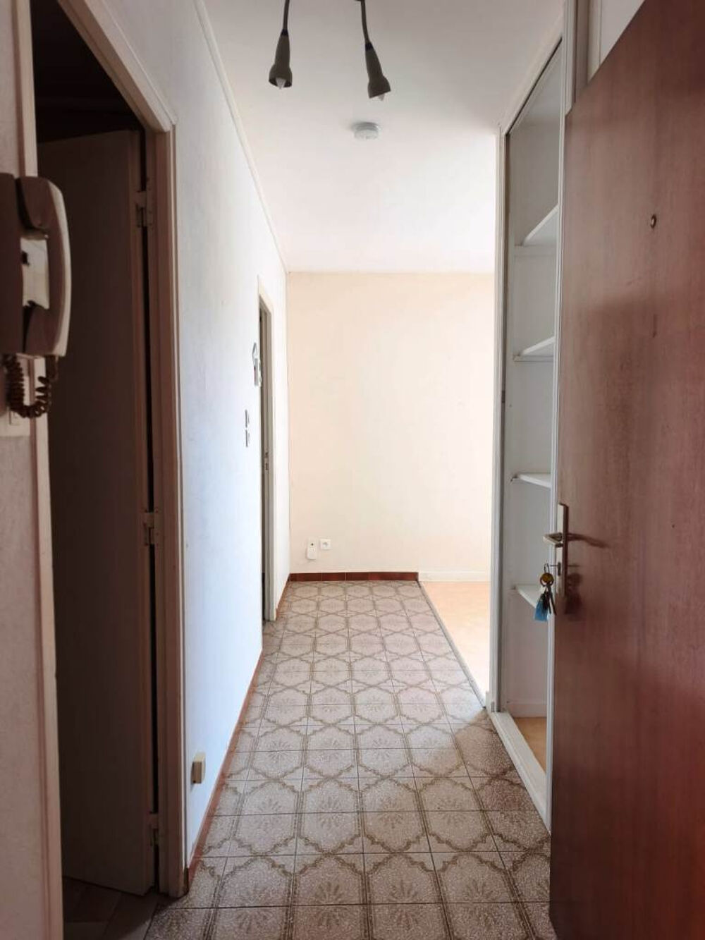 Vente Appartement AXE VELODROME BRABOIS APPARTEMENT T2, 1er ETAGE  32 M2  AVEC CAVE ET PLACE DE PARKING. Vandoeuvre les nancy