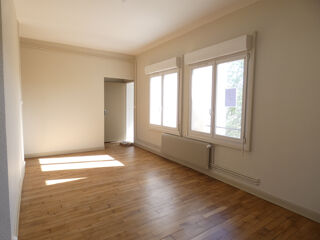  Appartement à louer 3 pièces 62 m²