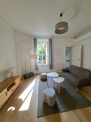  Appartement à louer 3 pièces 64 m²