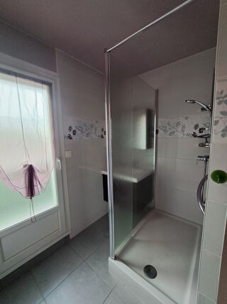  Appartement à louer 3 pièces 69 m²